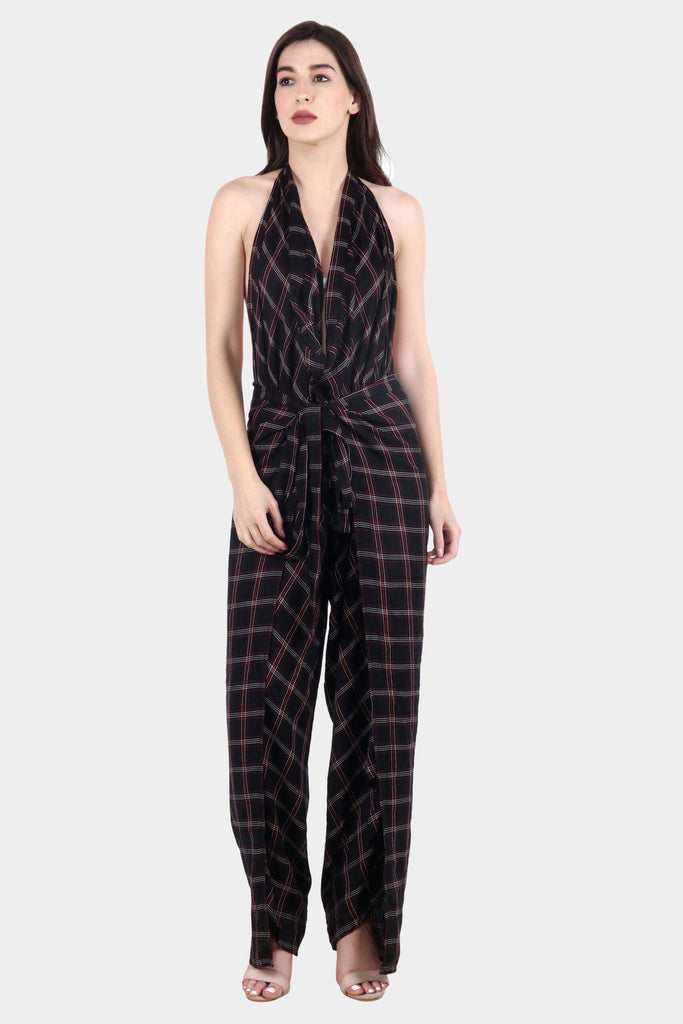 Model wearing Polyester Jumpsuit with Pattern type: Checked-5