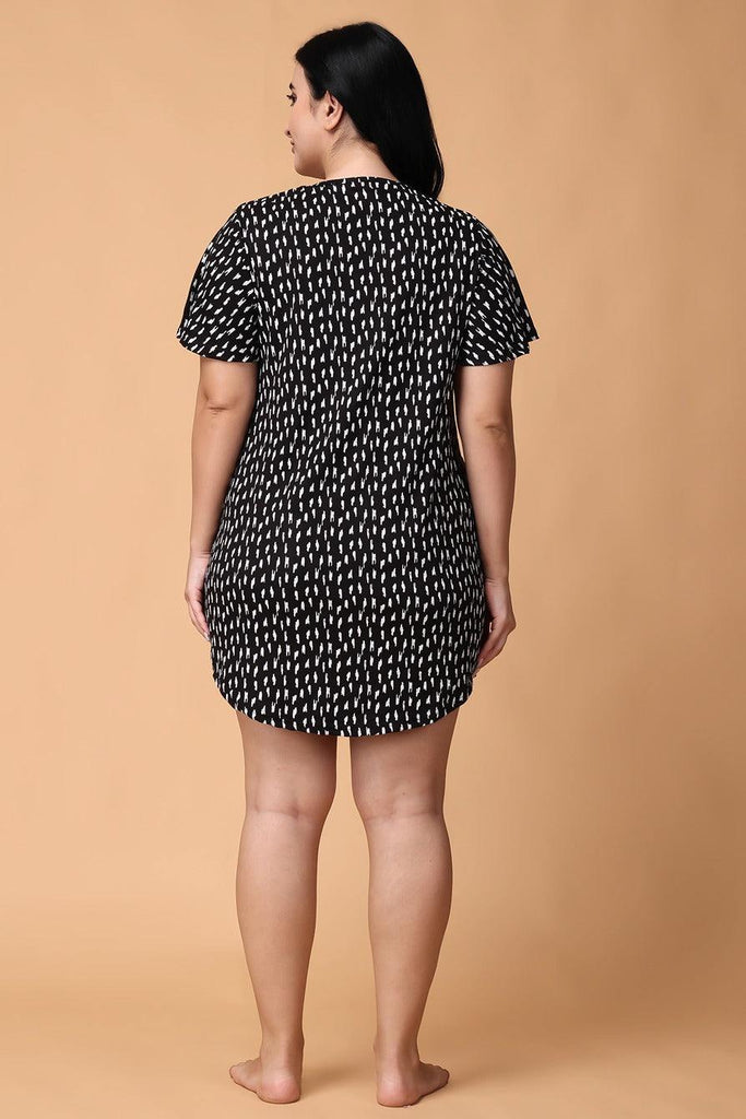 Model wearing Cotton Lycra Mini Night Dress with Pattern type: Dash-1