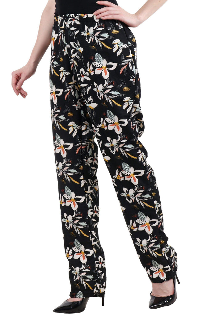 Model wearing Polyester Pyjamas with Pattern type: Floral-4