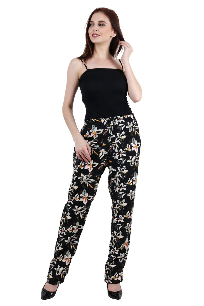 Model wearing Polyester Pyjamas with Pattern type: Floral-6