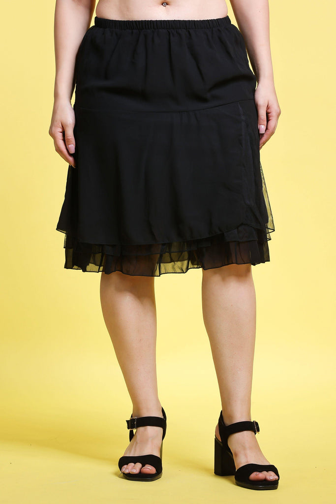 Model wearing Polyster Georgette Midi Skirt with Pattern type: Solid-1