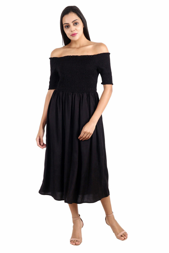 Model wearing Rayon Midi Dress with Pattern type: Solid-3