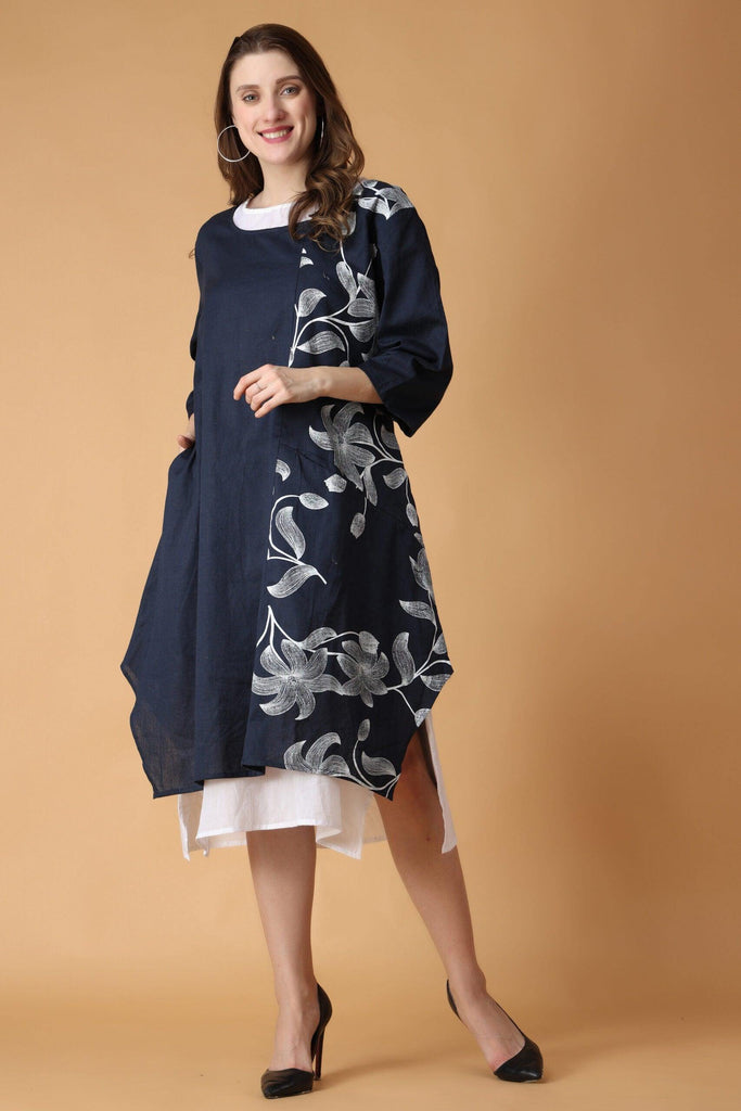 Model wearing Cotton Kurti with Pattern type: Solid-5