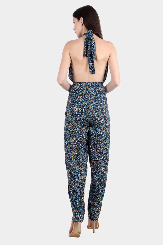 Model wearing Polyester Jumpsuit with Pattern type: Chips-2