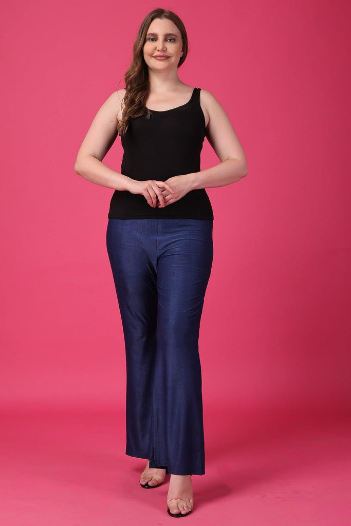 Model wearing Polyester Elastane Pant with Pattern type: Solid-6