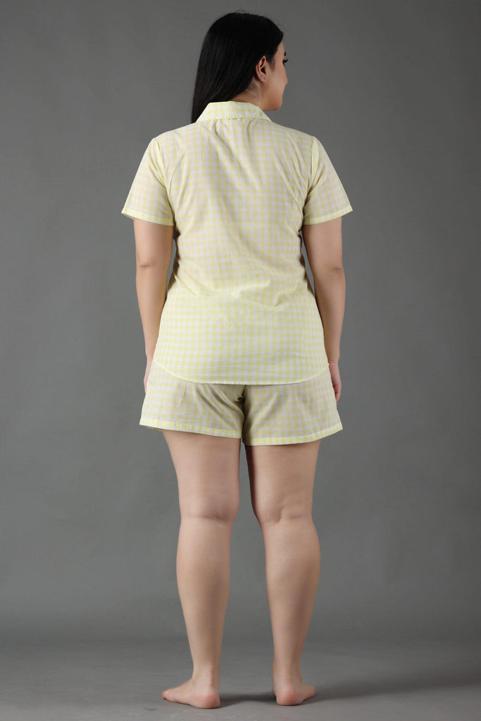 Model wearing Cotton Night Suit Set with Pattern type: Checked-6