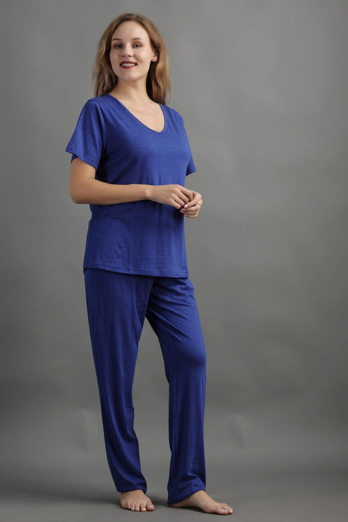 Model wearing Cotton Night Suit Set with Pattern type: Solid-4