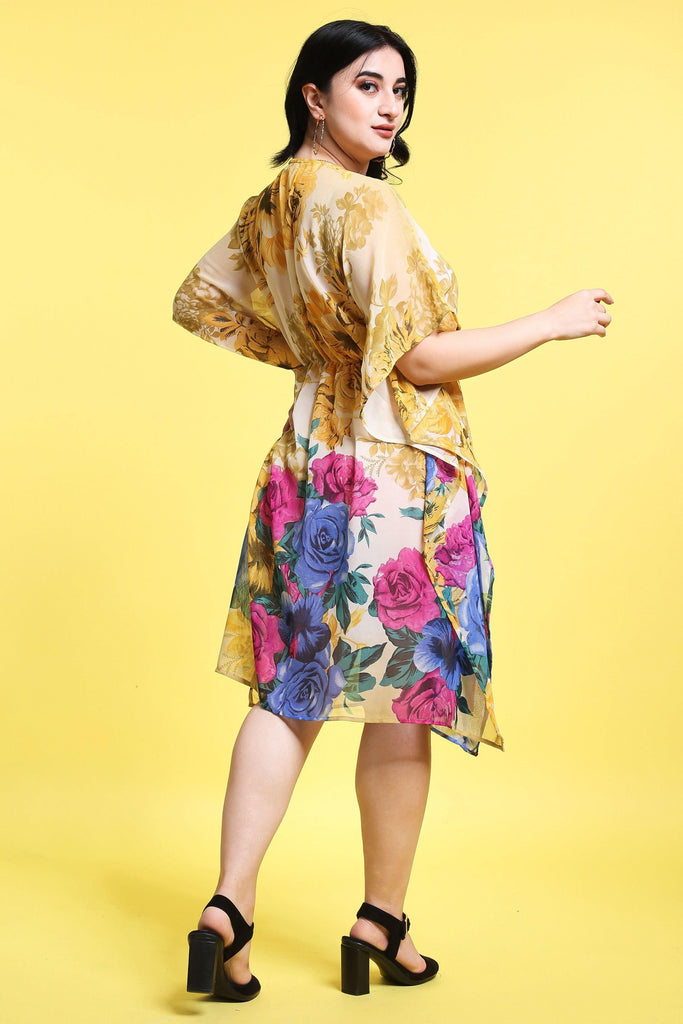 Model wearing Polyster Georgette Kaftan with Pattern type: Floral-7