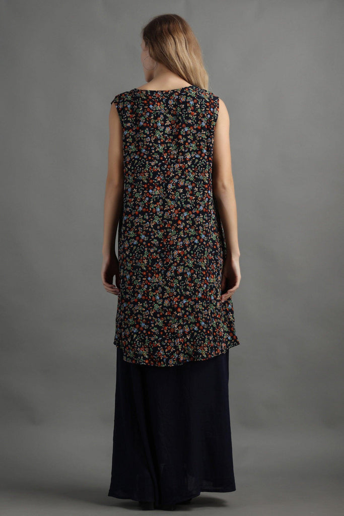 Model wearing Viscose Crepe Shrug with Pattern type: Floral-6