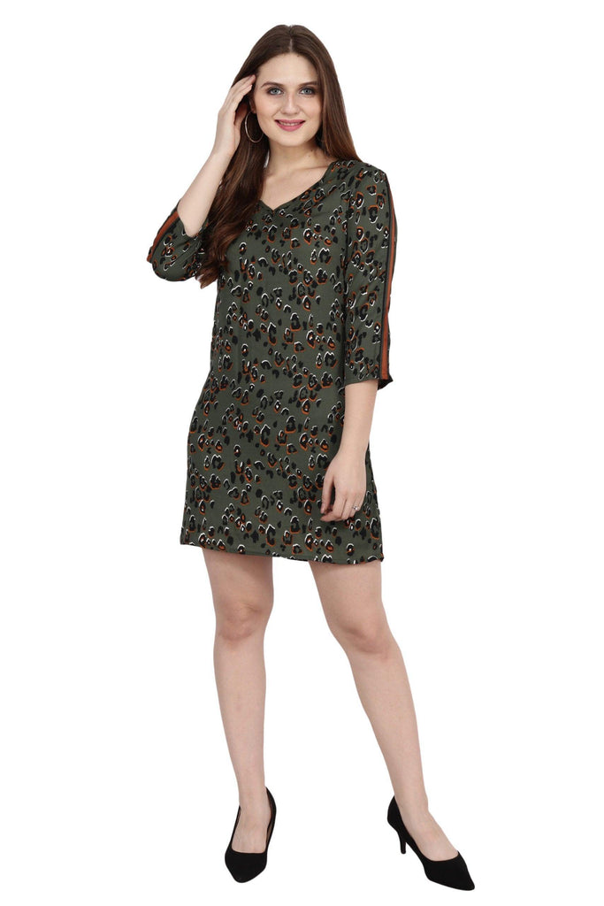 Model wearing Polyester Mini Dress with Pattern type: Leopard-3