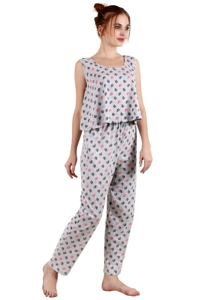Model wearing Cotton Night Suit Set with Pattern type: Hearts-4