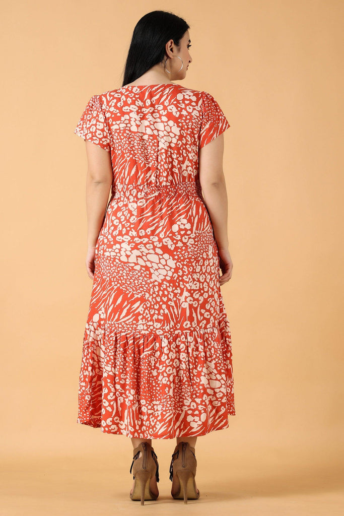 Model wearing Viscose Maxi Dress with Pattern type: Abstract-6