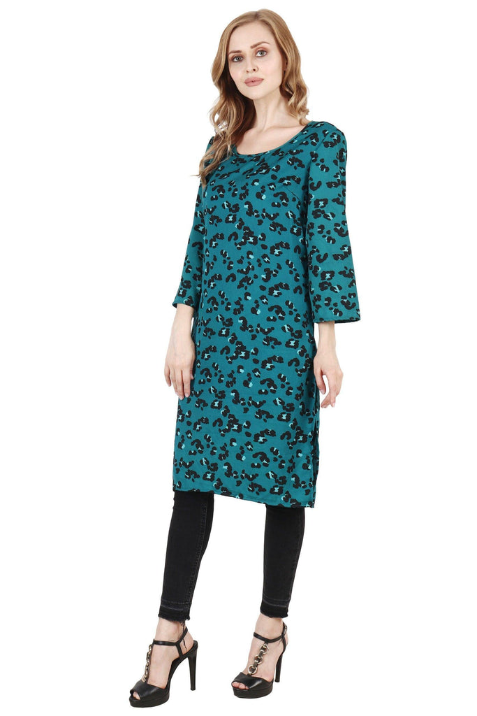 Model wearing Poly Crepe Kurti with Pattern type: Leopard-3