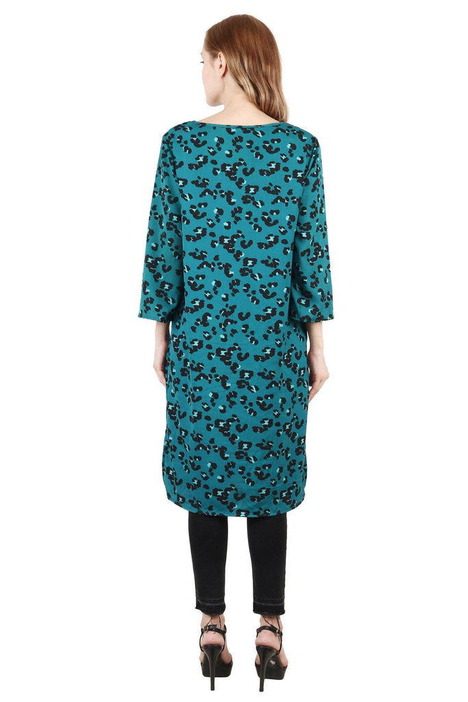 Model wearing Poly Crepe Kurti with Pattern type: Leopard-5