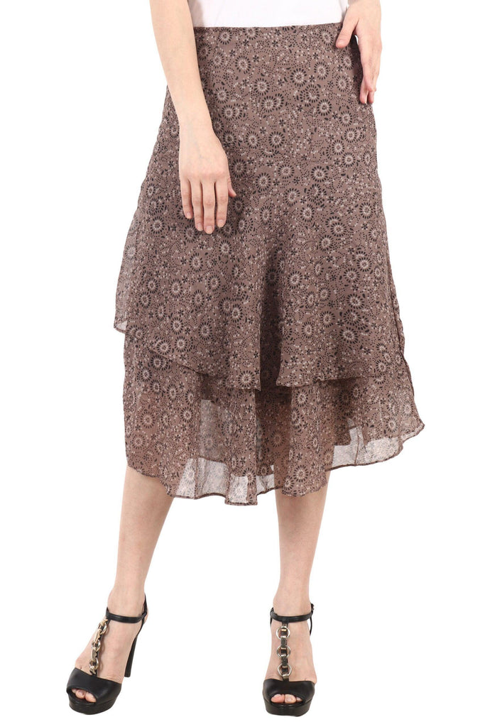 Model wearing Polyster Chiffon Midi Skirt with Pattern type: Graphic-4