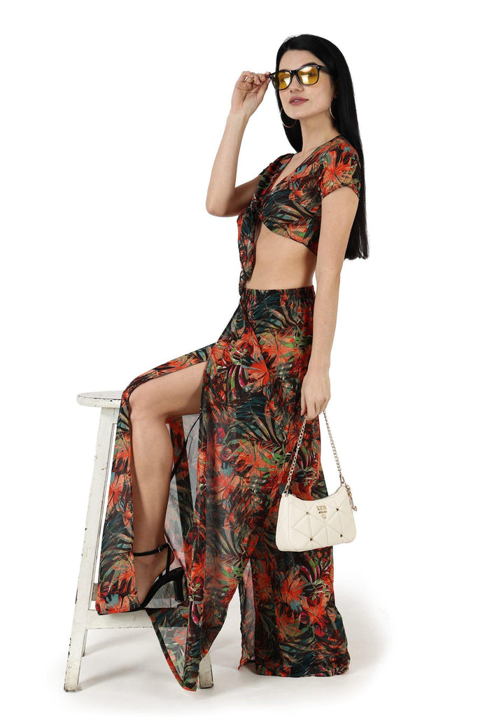 Model wearing Polyster Georgette Co-ord Set with Pattern type: Floral-1