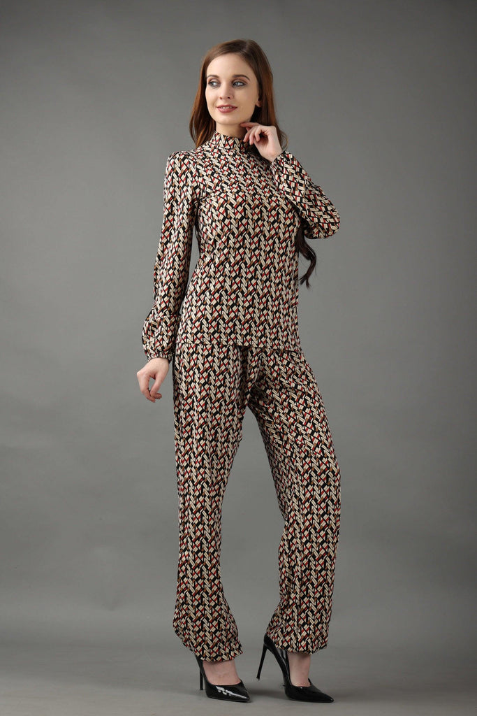 Model wearing Cotton Elastane Night Suit Set with Pattern type: Geometric-6