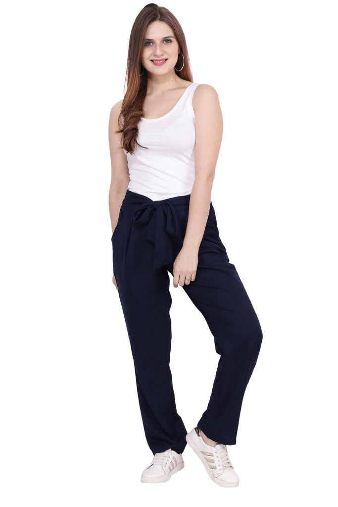 Model wearing Poly Crepe Pant with Pattern type: Solid-2