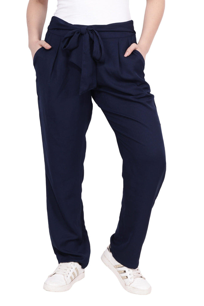 Model wearing Poly Crepe Pant with Pattern type: Solid-3
