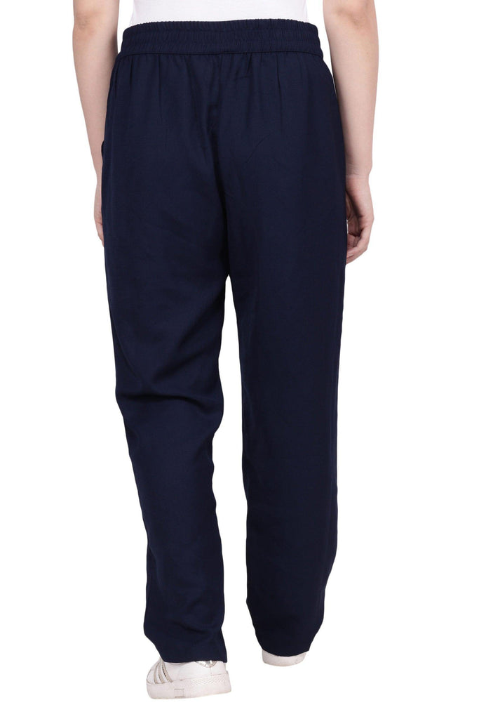 Model wearing Poly Crepe Pant with Pattern type: Solid-5