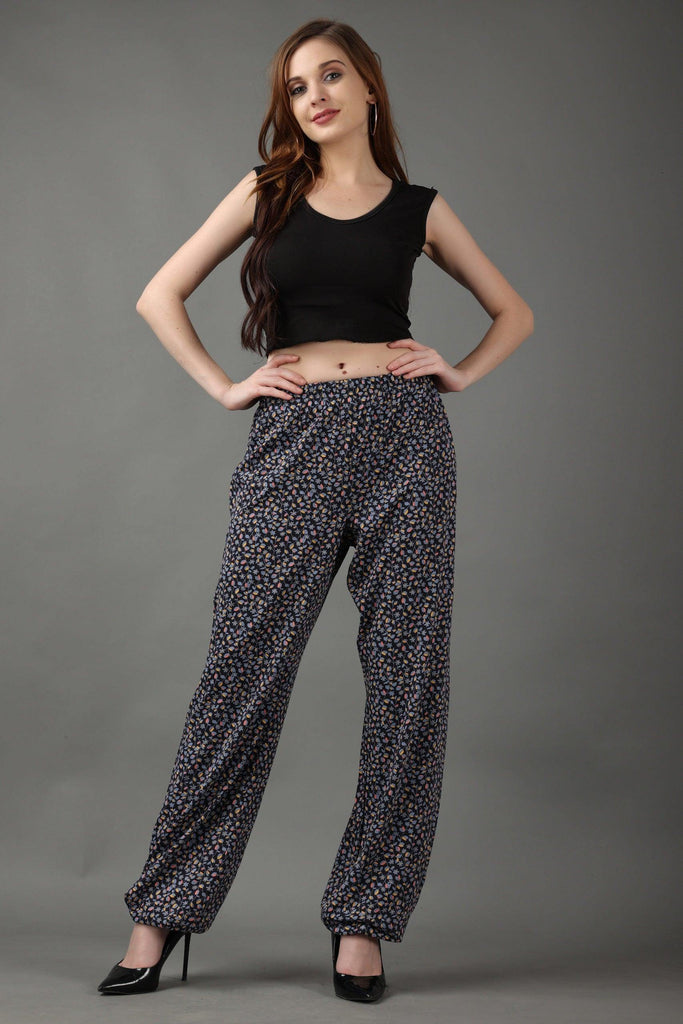Model wearing Cotton Lycra Pyjamas with Pattern type: Floral-5