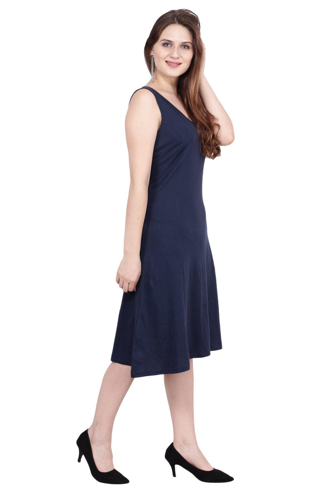 Model wearing Polyester Elastane Mini Dress with Pattern type: Solid-4