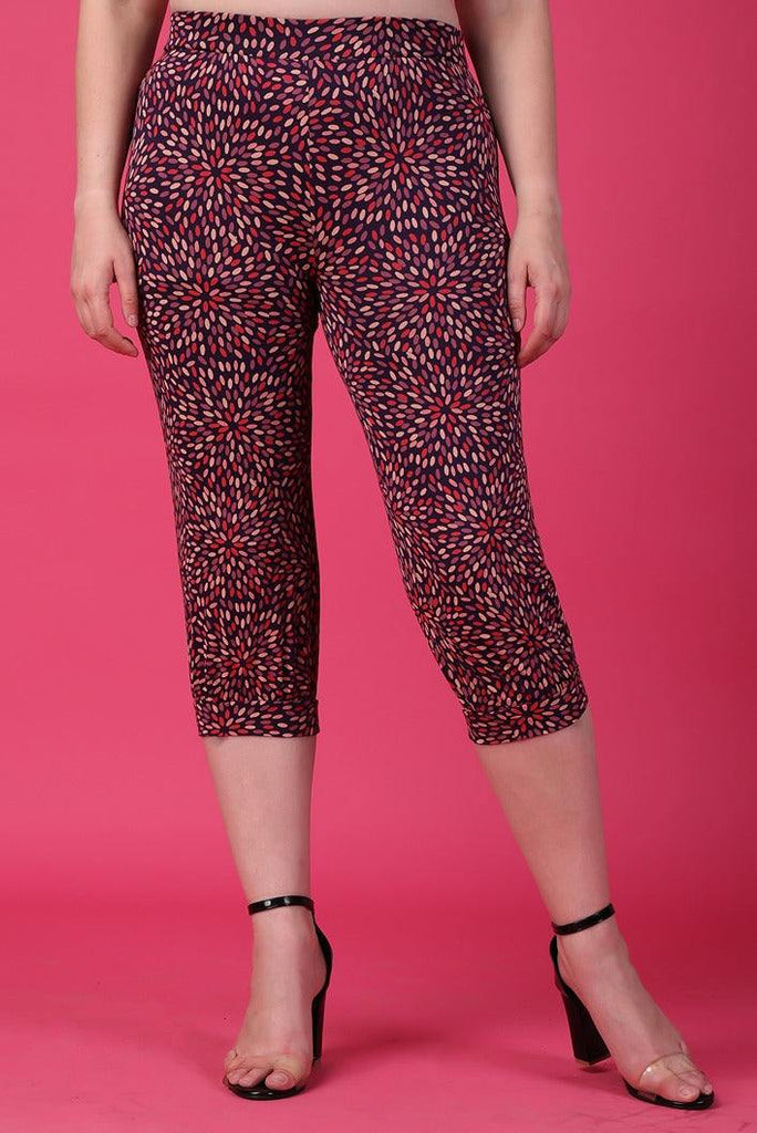 Model wearing Cotton Lycra Pyjamas with Pattern type: Rice-2