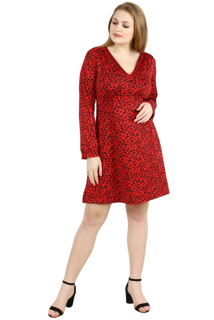 Model wearing Polyester Elastane Midi Dress with Pattern type: Animal-1