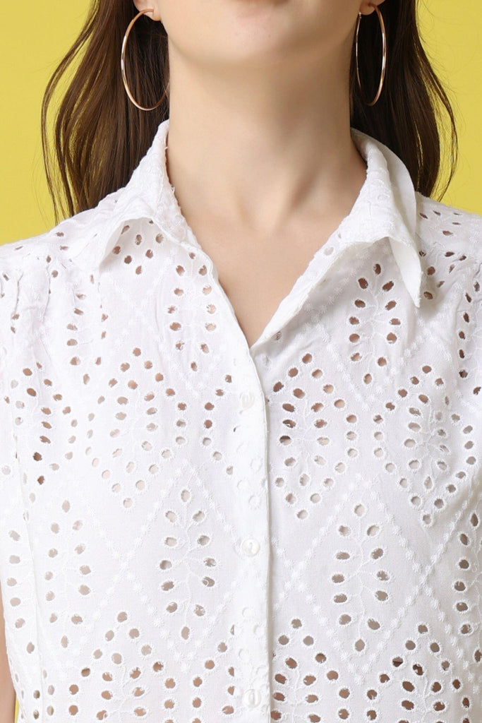 Model wearing Cotton Shirt with Pattern type: Solid-18