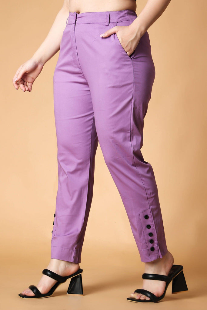 Model wearing Cotton Poplin Pant with Pattern type: Solid-12