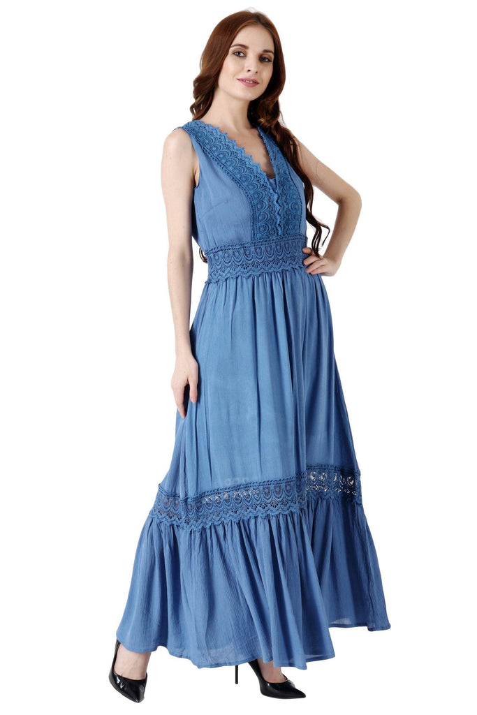 Model wearing Cotton Maxi Dress with Pattern type: Solid-11