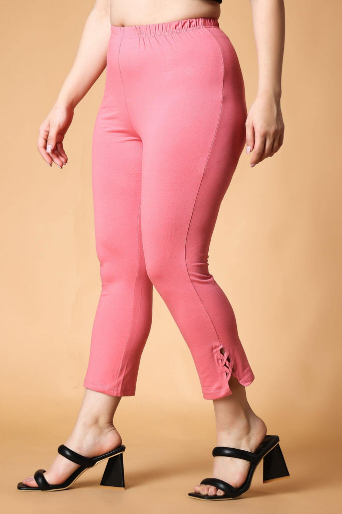 Model wearing Cotton Elastane Leggings with Pattern type: Solid-10