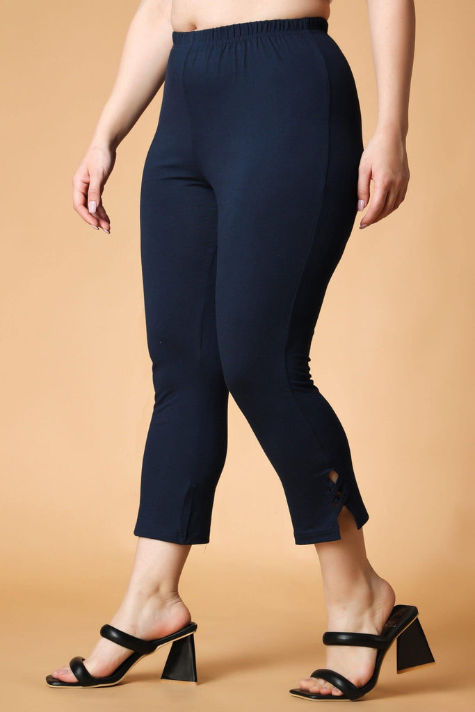 Model wearing Cotton Elastane Leggings with Pattern type: Solid-6