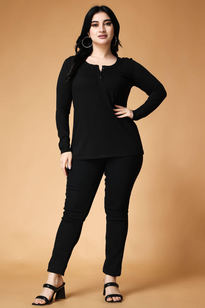 Model wearing Cotton Blended Long Top with Pattern type: Solid-16