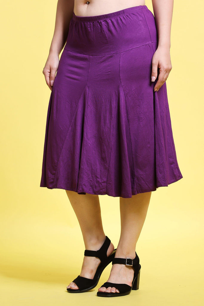 Model wearing Viscose Lycra Midi Skirt with Pattern type: Solid-10