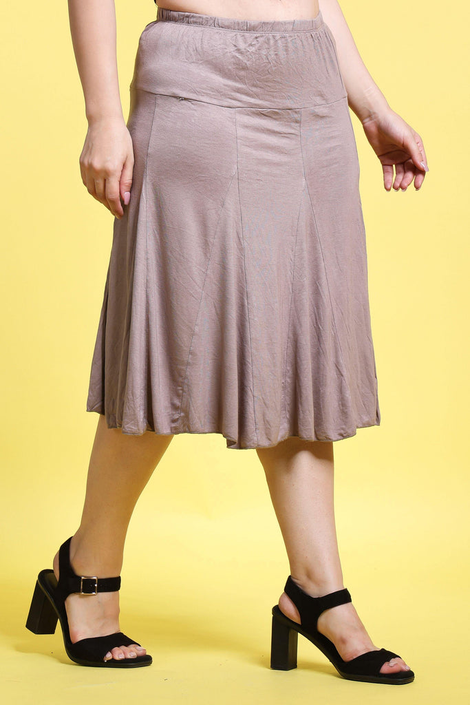 Model wearing Viscose Lycra Midi Skirt with Pattern type: Solid-3