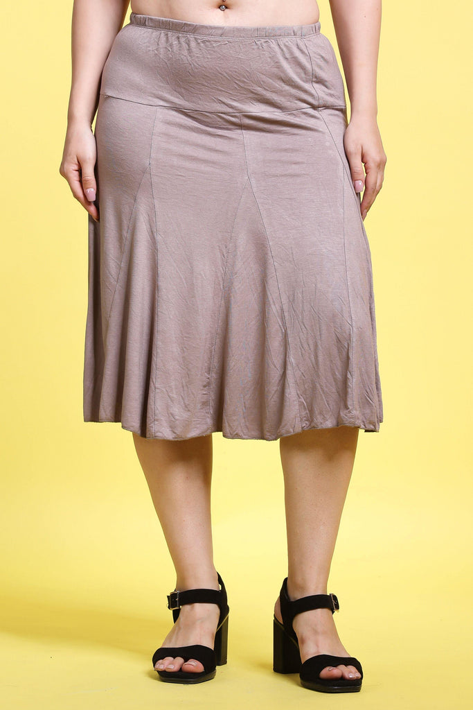 Model wearing Viscose Lycra Midi Skirt with Pattern type: Solid-4