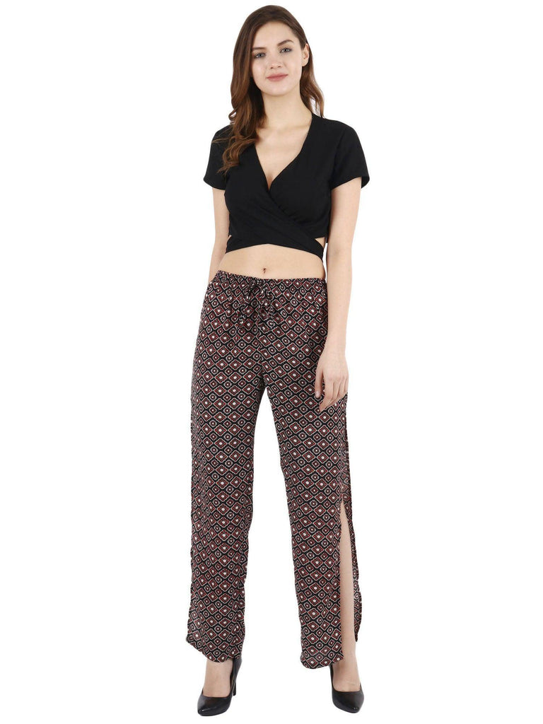 Model wearing Polyester Crop Top with Pattern type: Solid-4