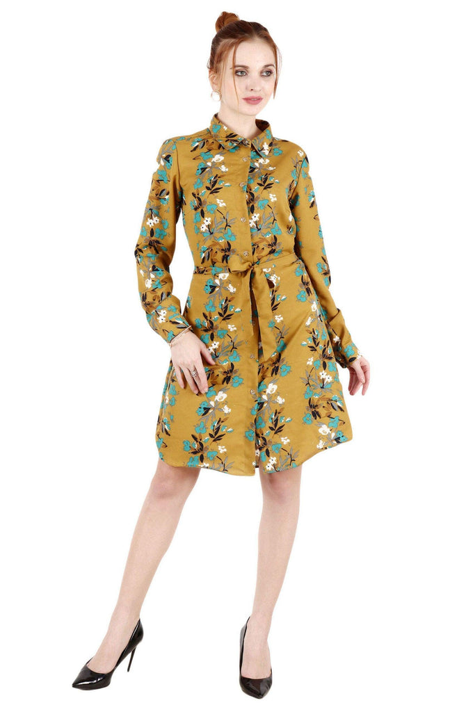 Model wearing Polyester Midi Dress with Pattern type: Floral-10