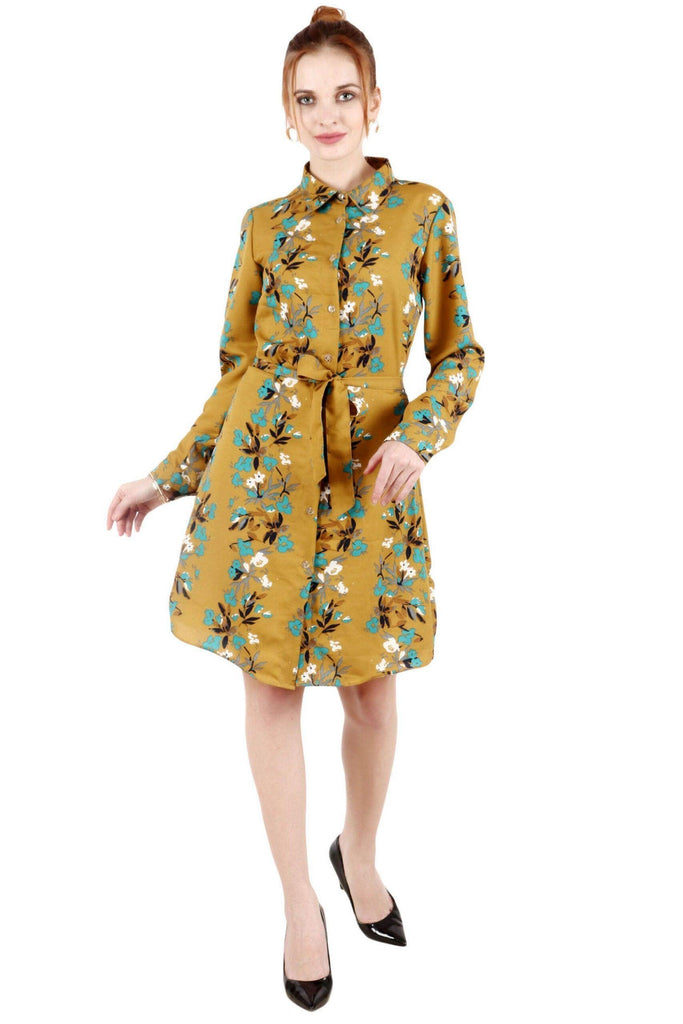 Model wearing Polyester Midi Dress with Pattern type: Floral-7