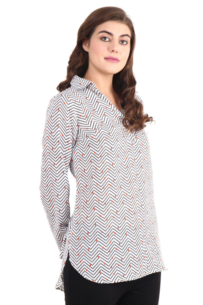 Model wearing Polyester Tunic with Pattern type: Geometric-2