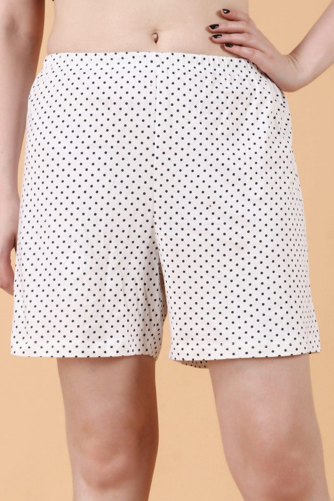 Model wearing Cotton Lycra Shorts with Pattern type: Polka Dots-1