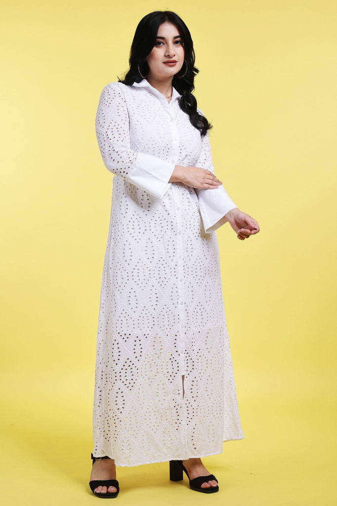Model wearing Cotton Maxi Dress with Pattern type: Solid-3