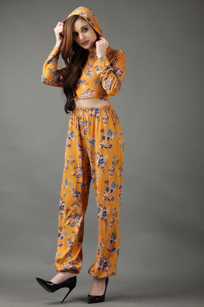 Model wearing Cotton Lycra Co-ord Set with Pattern type: Floral-7