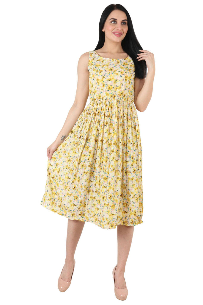 Model wearing Polyester Midi Dress with Pattern type: Floral-2