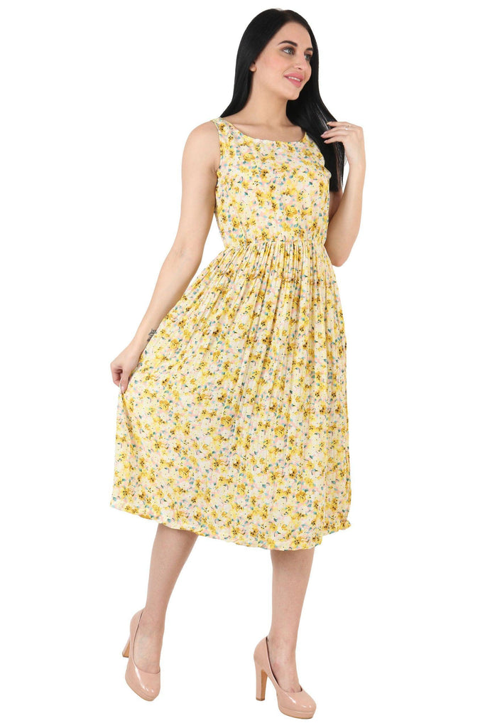 Model wearing Polyester Midi Dress with Pattern type: Floral-6