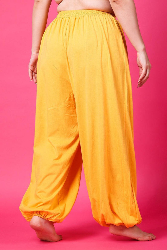 Model wearing Cotton Lycra Harem Pants with Pattern type: Solid-5